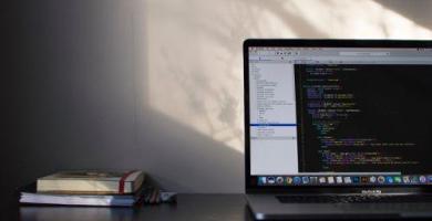 En este post te enseñaremos cómo es que puedes elegir comprar la mejor laptop para que la puedas usar en el mundo de la programación. ¡ENTRA!