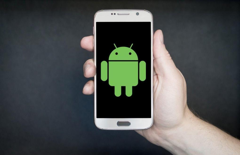 See all about the ⭐ ANDROID Operating System ⭐: History, features, versions, how they are developed and where to download EASY Android apps. ✅