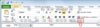 Presiona "M" y "2" para acceder a la opción de combinar celdas de Excel.